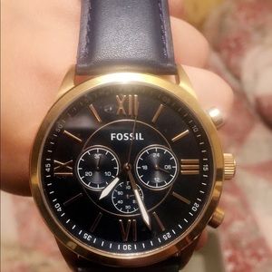Fossils Men Grant Navy Leather Chronograph Watch.